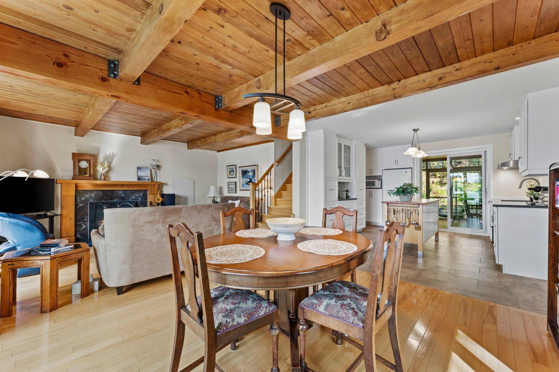 









490


Ch. Bouffard

,
Saint-Denis-de-Brompton,




QC
J0B2P0

