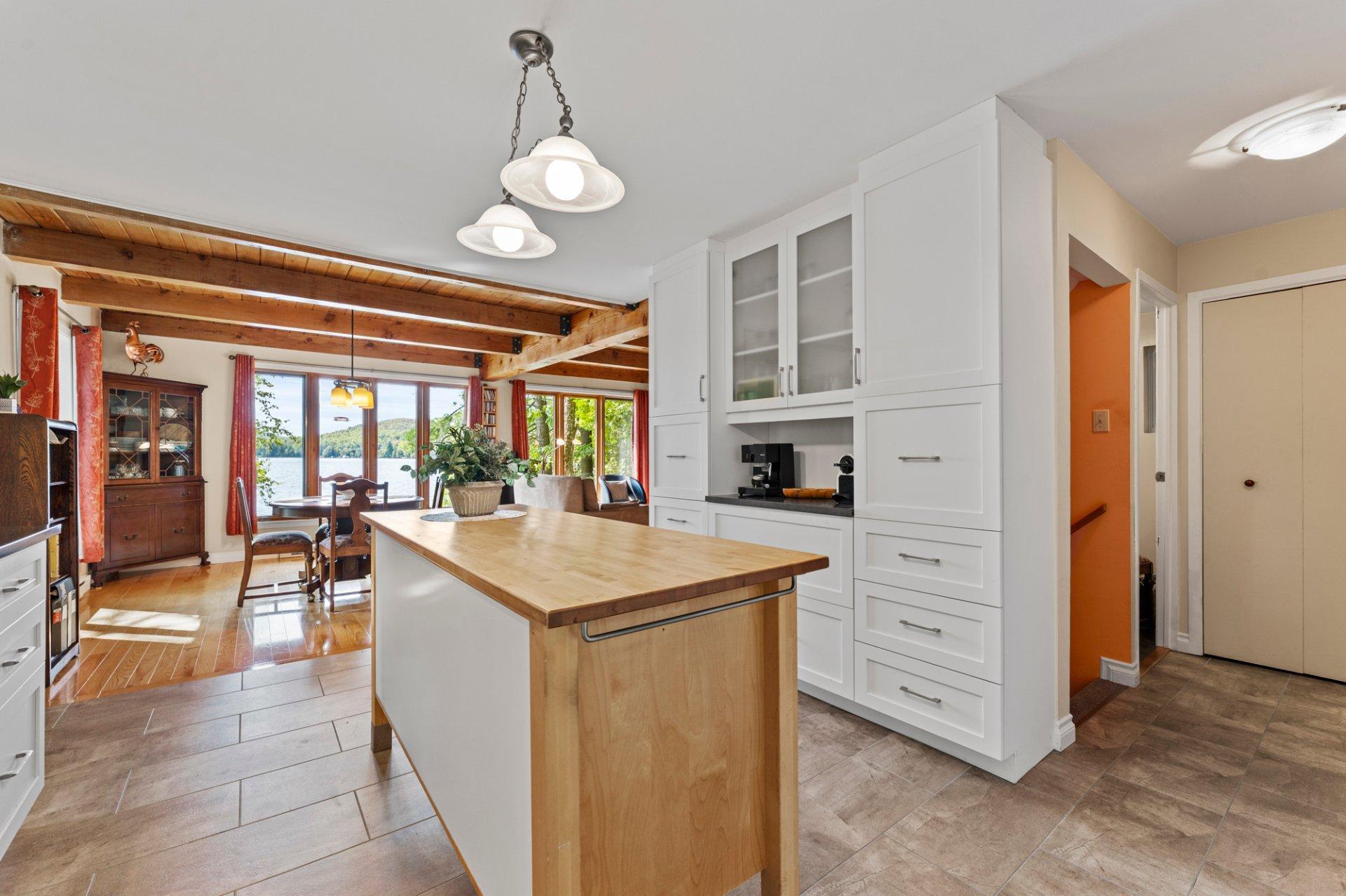 









490


Ch. Bouffard

,
Saint-Denis-de-Brompton,




QC
J0B2P0

