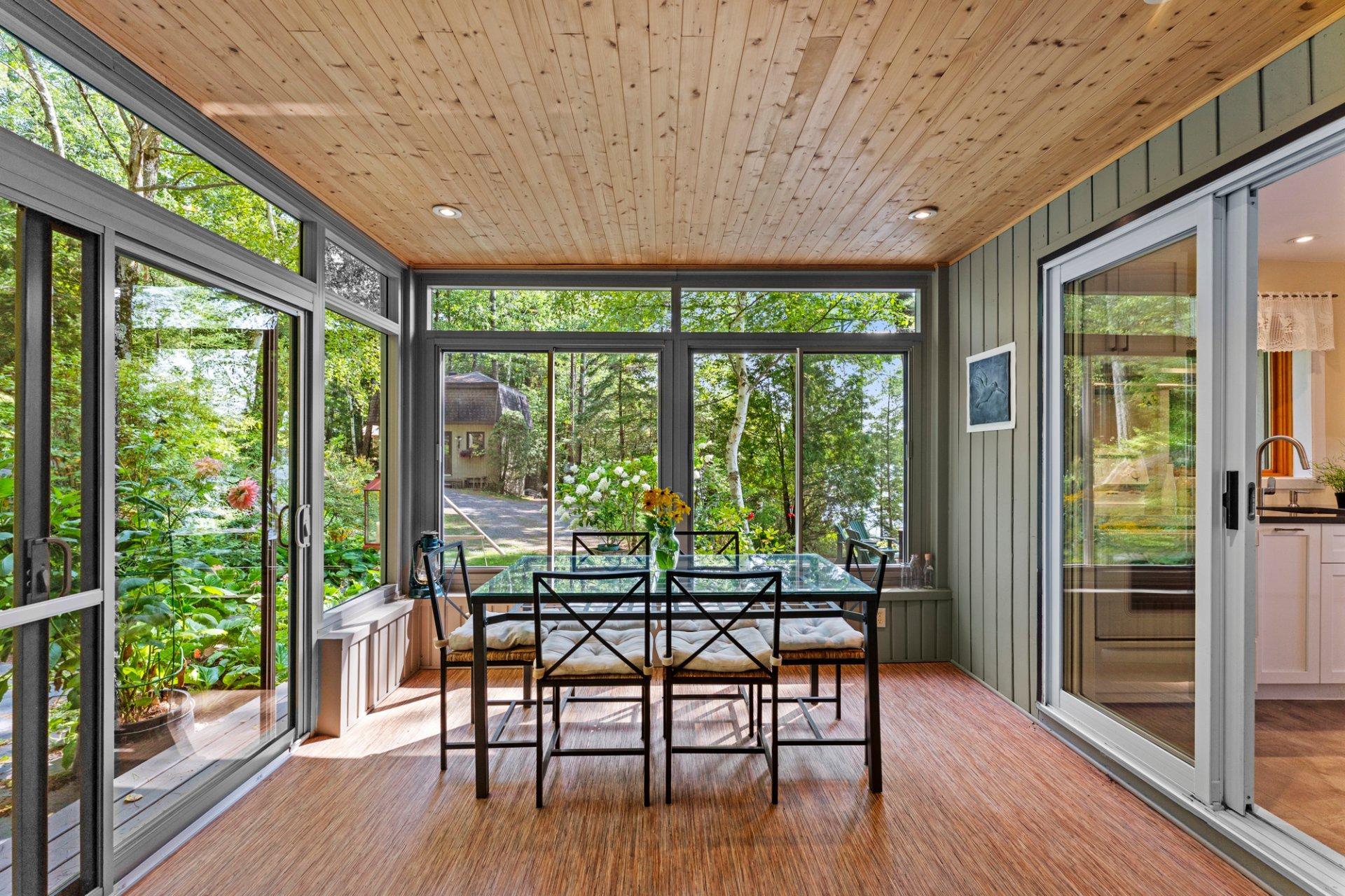 









490


Ch. Bouffard

,
Saint-Denis-de-Brompton,




QC
J0B2P0

