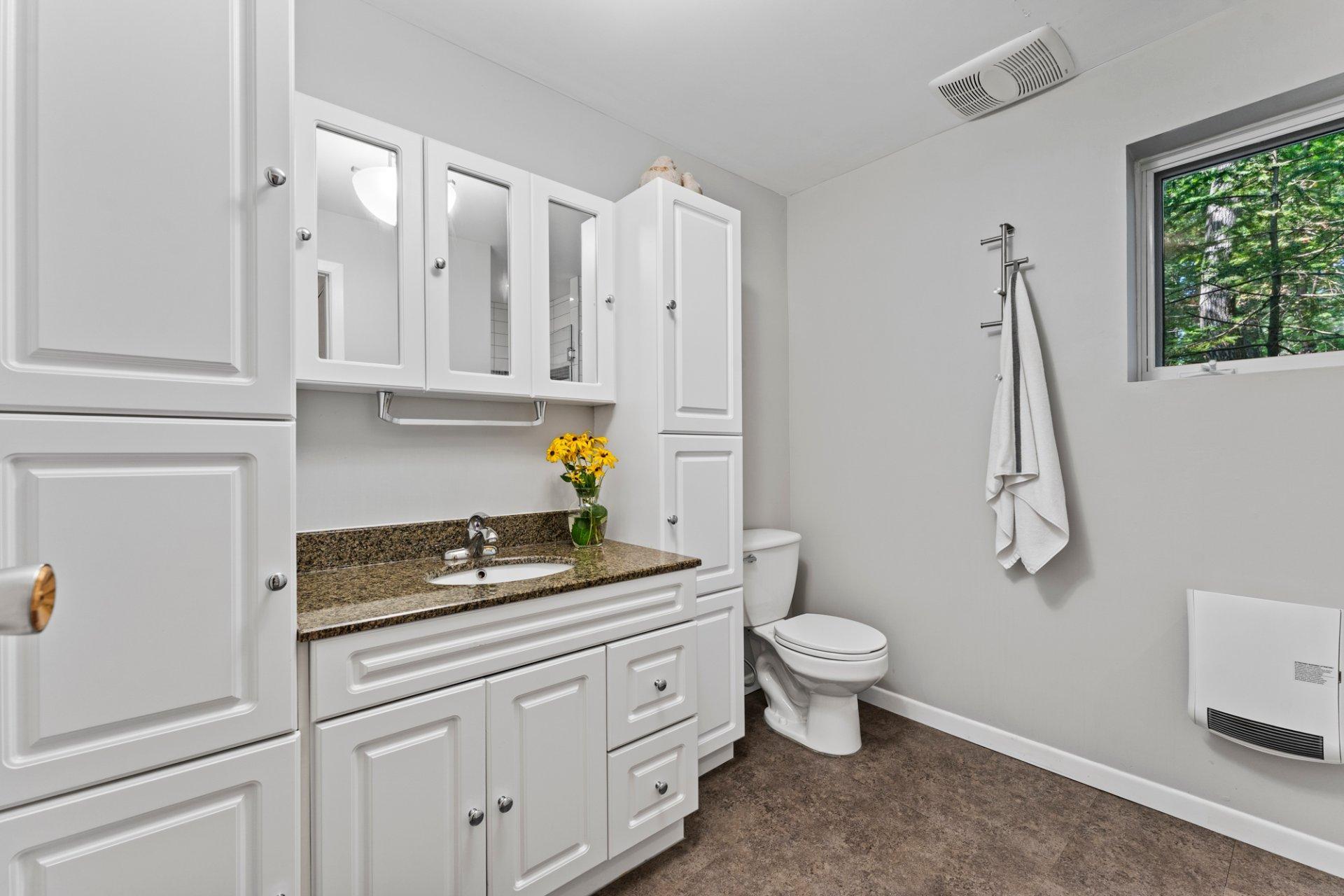 









490


Ch. Bouffard

,
Saint-Denis-de-Brompton,




QC
J0B2P0

