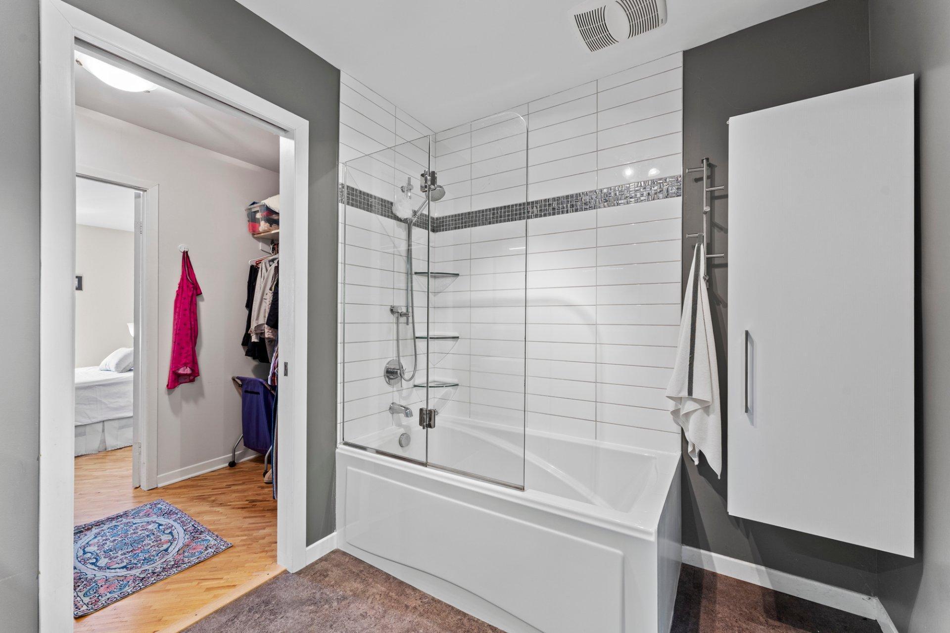 









490


Ch. Bouffard

,
Saint-Denis-de-Brompton,




QC
J0B2P0

