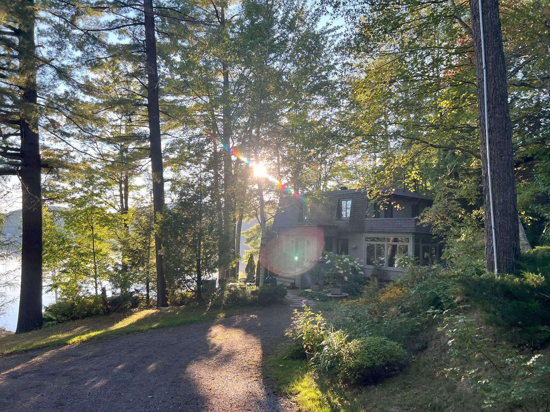 









490


Ch. Bouffard

,
Saint-Denis-de-Brompton,




QC
J0B2P0

