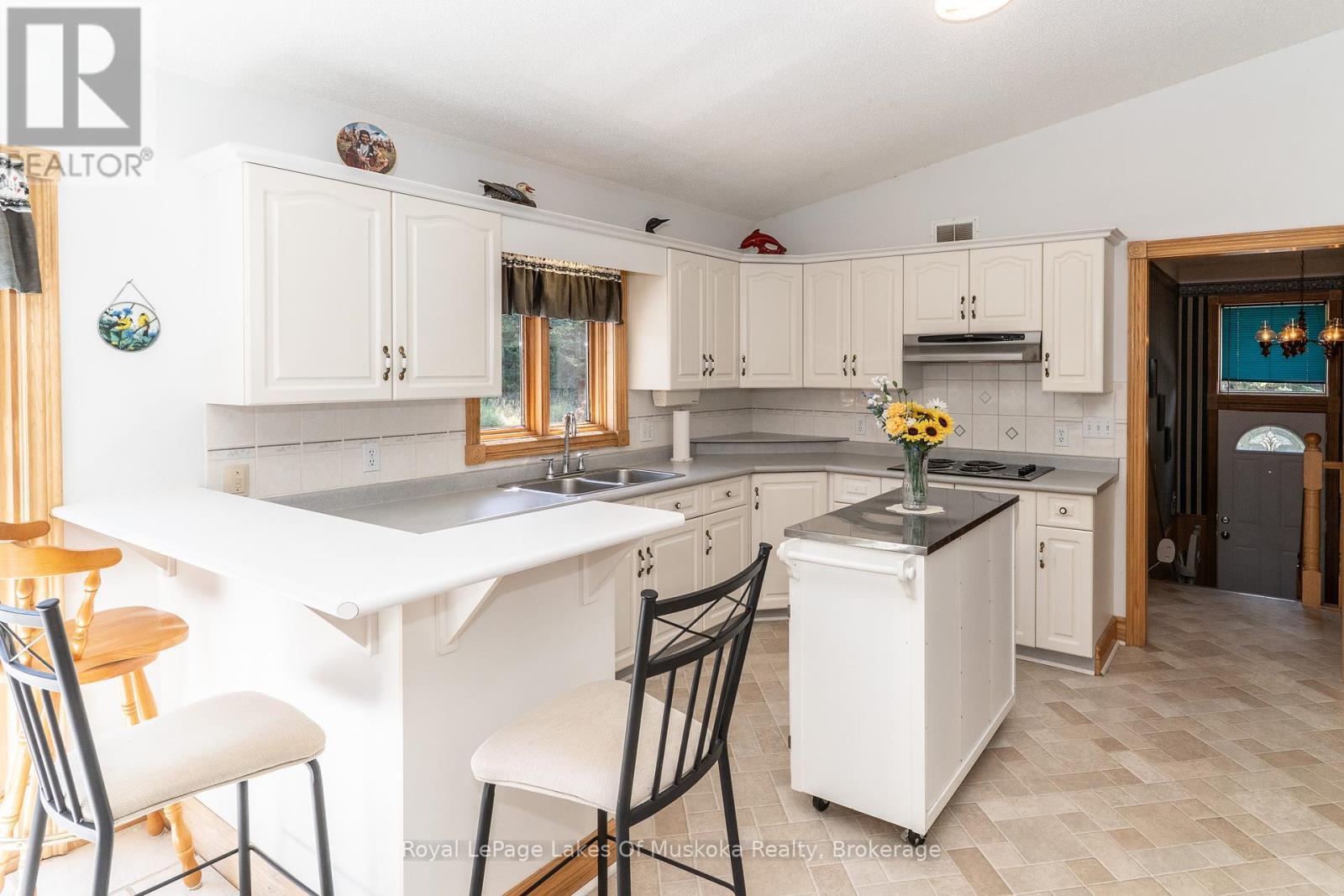 












1419 BEATRICE TOWNLINE ROAD

,
Muskoka Lakes (Monck (Muskoka Lakes)),




Ontario
P1L1X4

