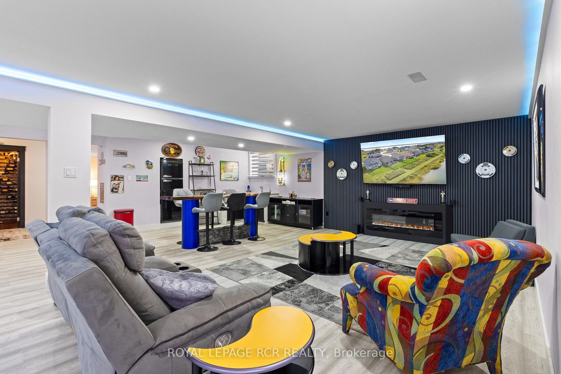 









232


Snowberry

Lane,
Georgian Bluffs,




ON
N0H 1S0

