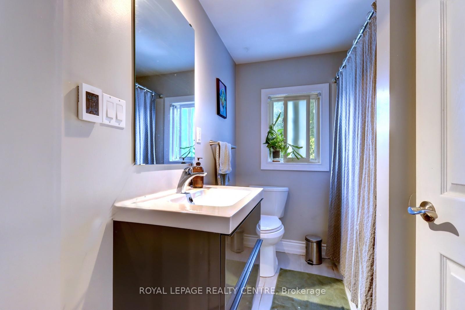 









23


Wyndham

Street,
Toronto,




ON
M6K 1R8


