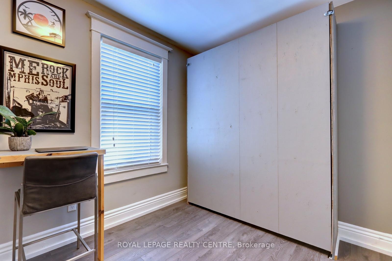 









23


Wyndham

Street,
Toronto,




ON
M6K 1R8

