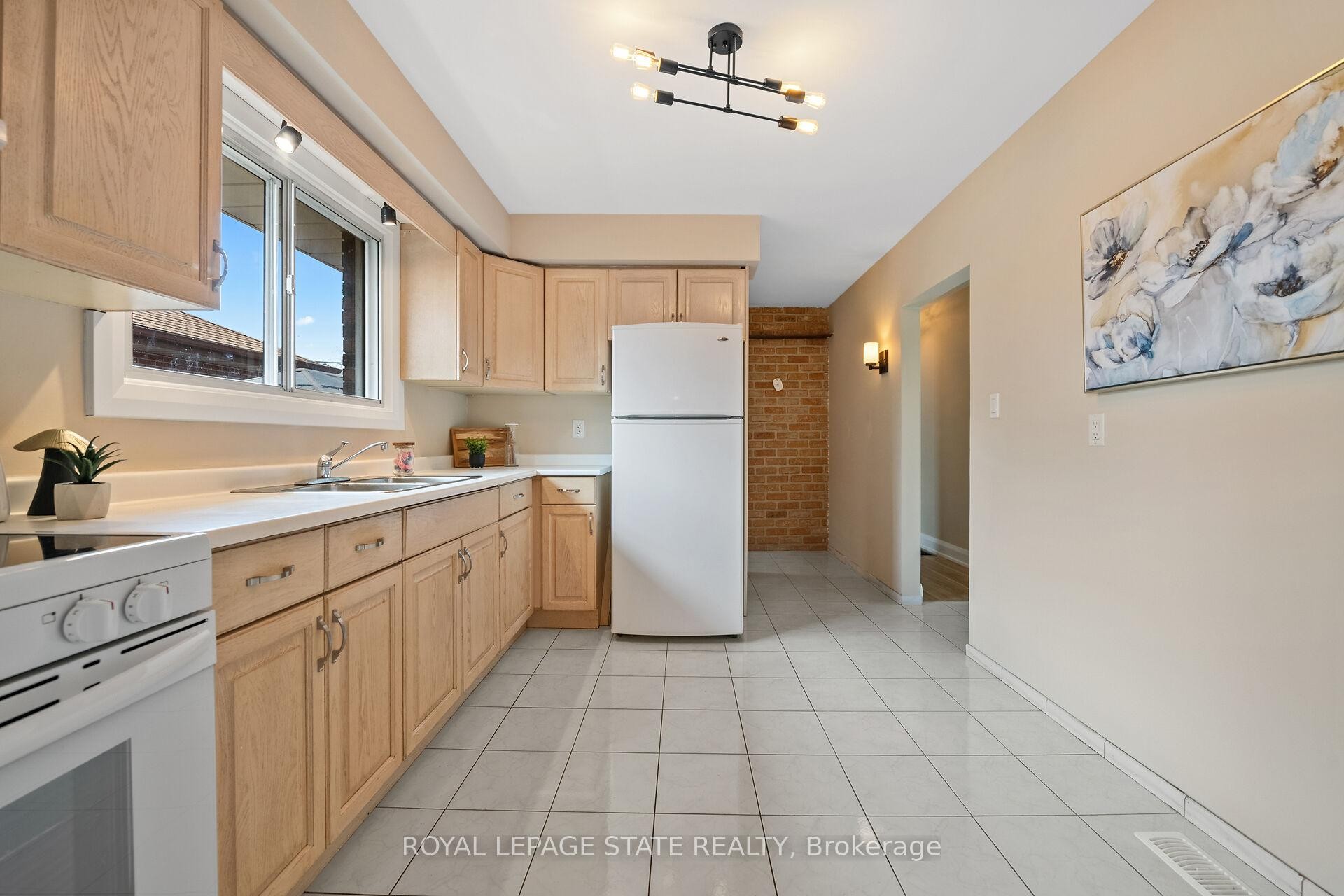 









131


Sanatorium

Road,
Hamilton,




ON
L9C 1Y9

