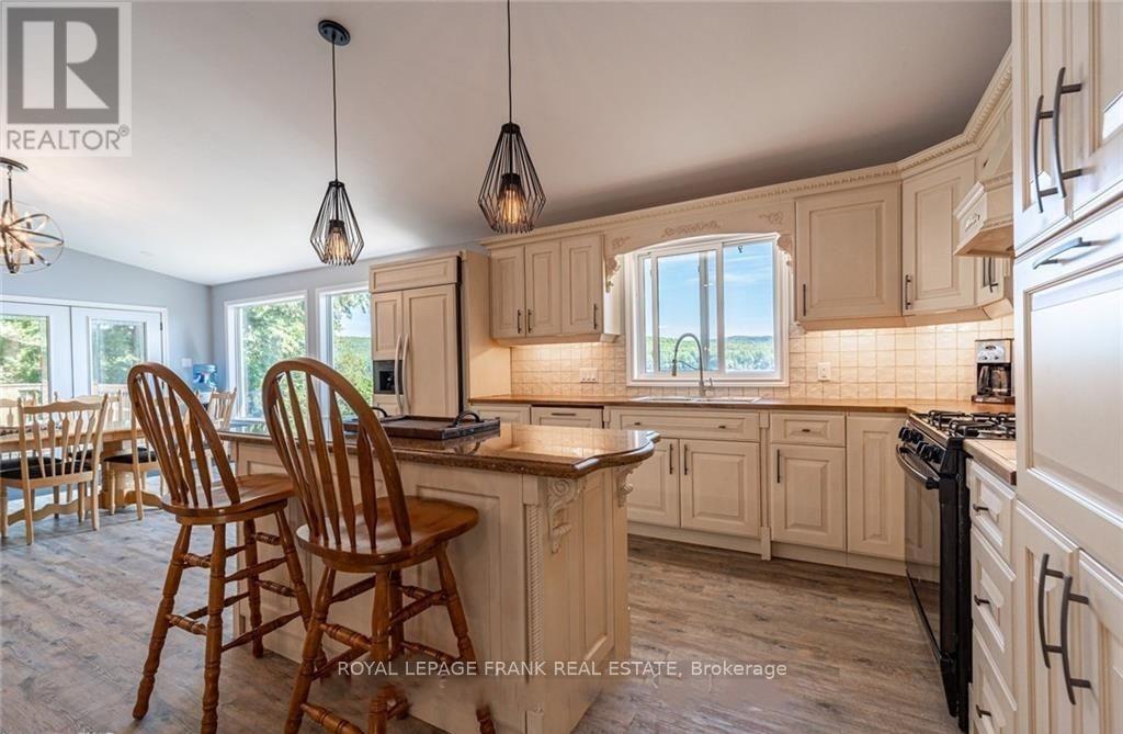 












1758 PAPINEAU LAKE ROAD

,
Hastings Highlands (Wicklow Ward),




Ontario
K0L2R0

