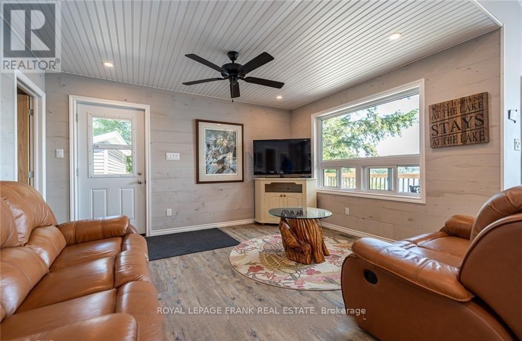 












1758 PAPINEAU LAKE ROAD

,
Hastings Highlands (Wicklow Ward),




Ontario
K0L2R0

