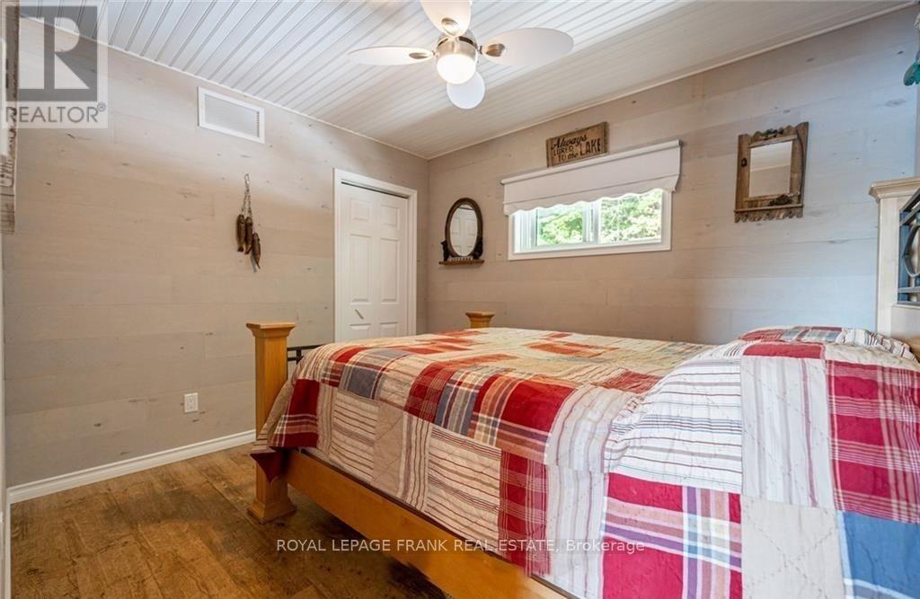 












1758 PAPINEAU LAKE ROAD

,
Hastings Highlands (Wicklow Ward),




Ontario
K0L2R0

