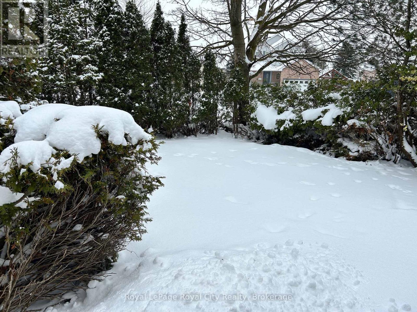 












487 FLANNERY DRIVE

,
Centre Wellington (Fergus),




Ontario
N1M3P2

