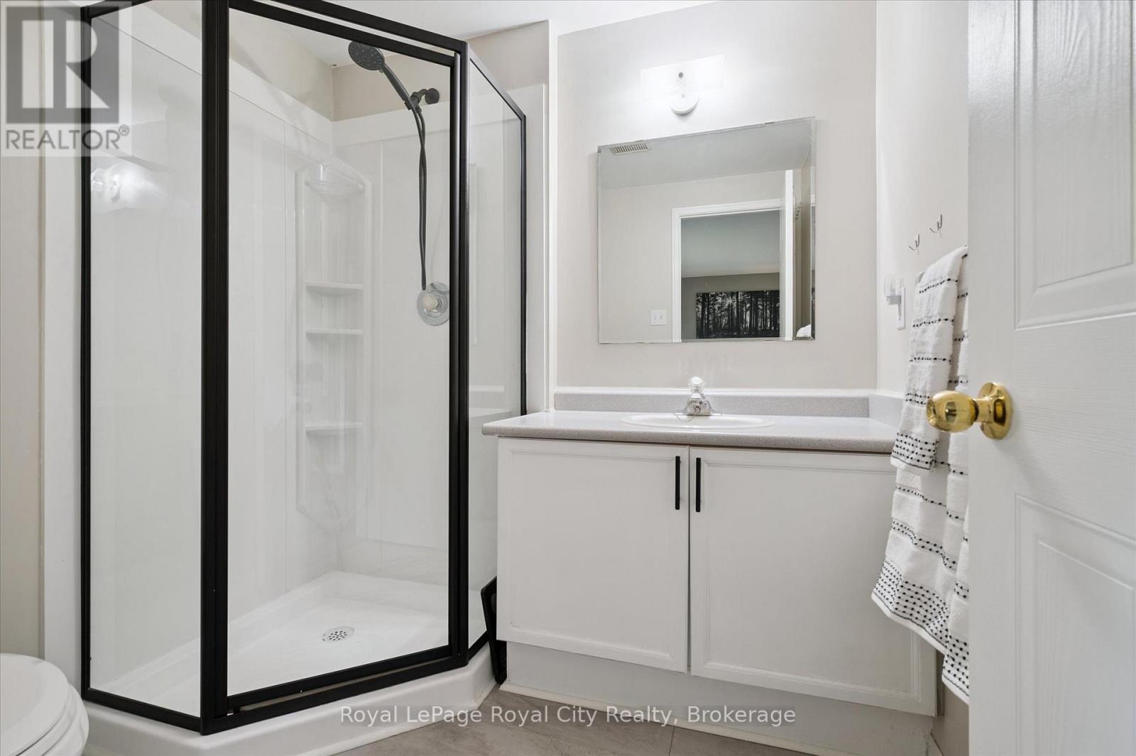 












487 FLANNERY DRIVE

,
Centre Wellington (Fergus),




Ontario
N1M3P2

