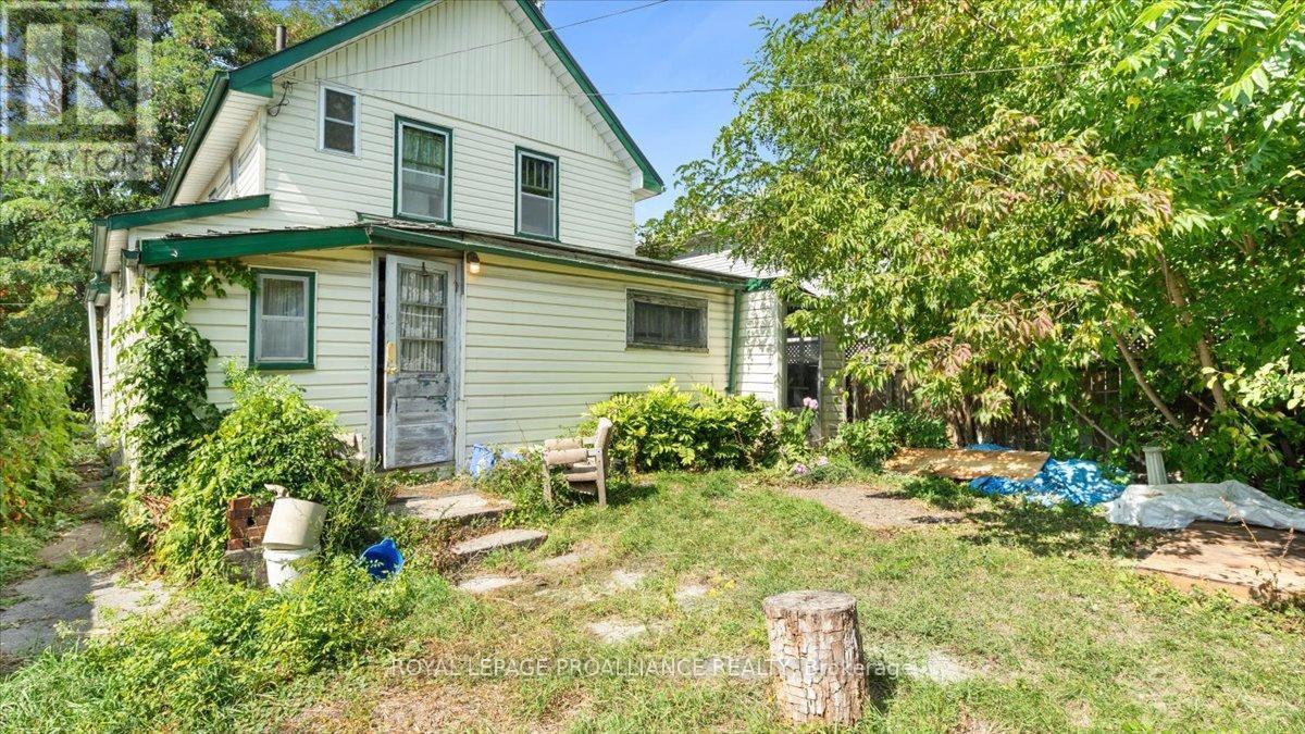 












51 1/2 NORTH FRONT STREET

,
Belleville (Belleville Ward),




Ontario
K8P3B2

