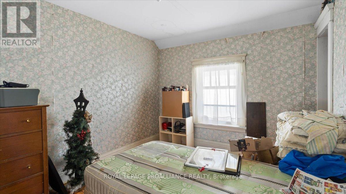 












51 1/2 NORTH FRONT STREET

,
Belleville (Belleville Ward),




Ontario
K8P3B2

