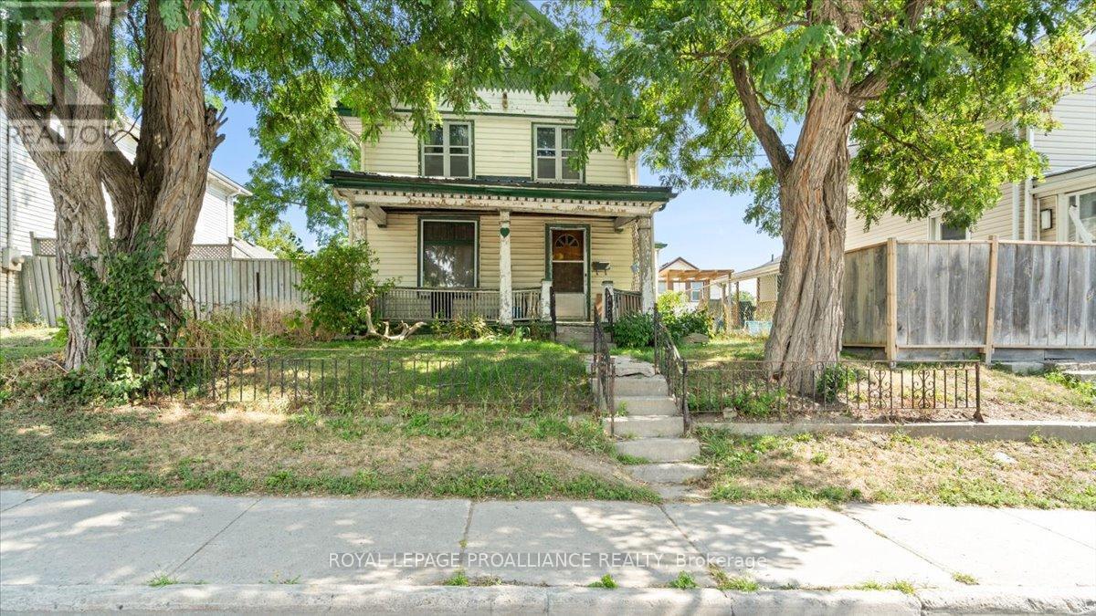 












51 1/2 NORTH FRONT STREET

,
Belleville (Belleville Ward),




Ontario
K8P3B2

