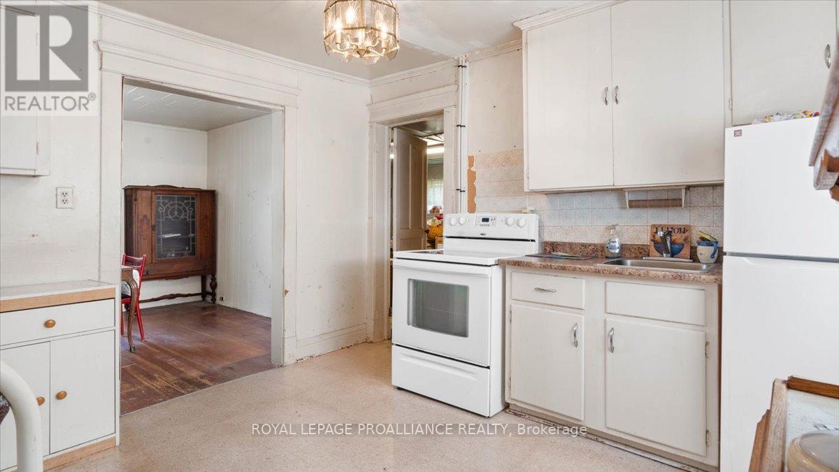 












51 1/2 NORTH FRONT STREET

,
Belleville (Belleville Ward),




Ontario
K8P3B2

