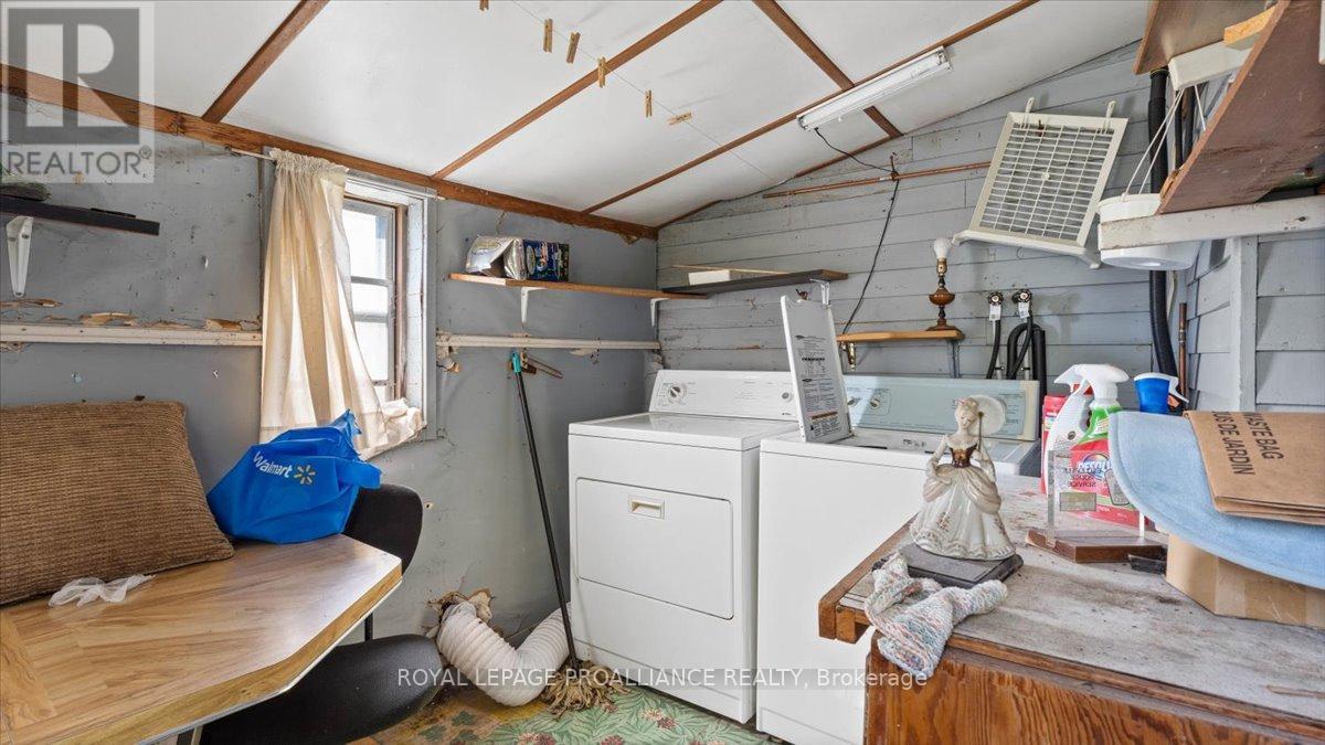 












51 1/2 NORTH FRONT STREET

,
Belleville (Belleville Ward),




Ontario
K8P3B2

