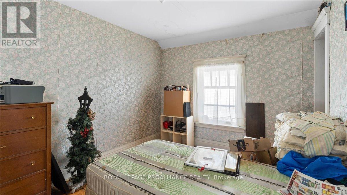 












51 1/2 NORTH FRONT STREET

,
Belleville (Belleville Ward),




Ontario
K8P3B2

