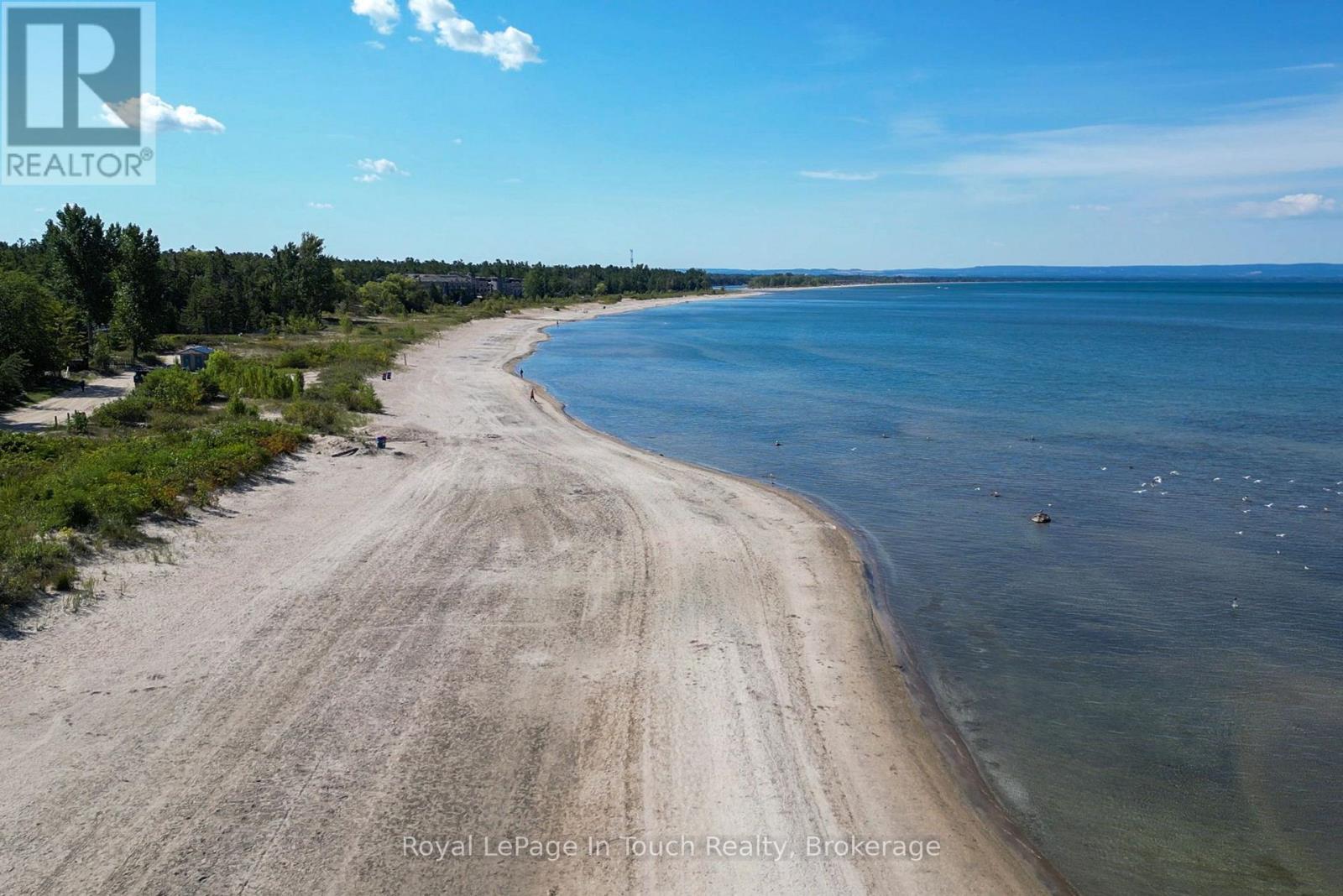 












944 RIVER ROAD E

,
Wasaga Beach,




Ontario
L9Z2P3

