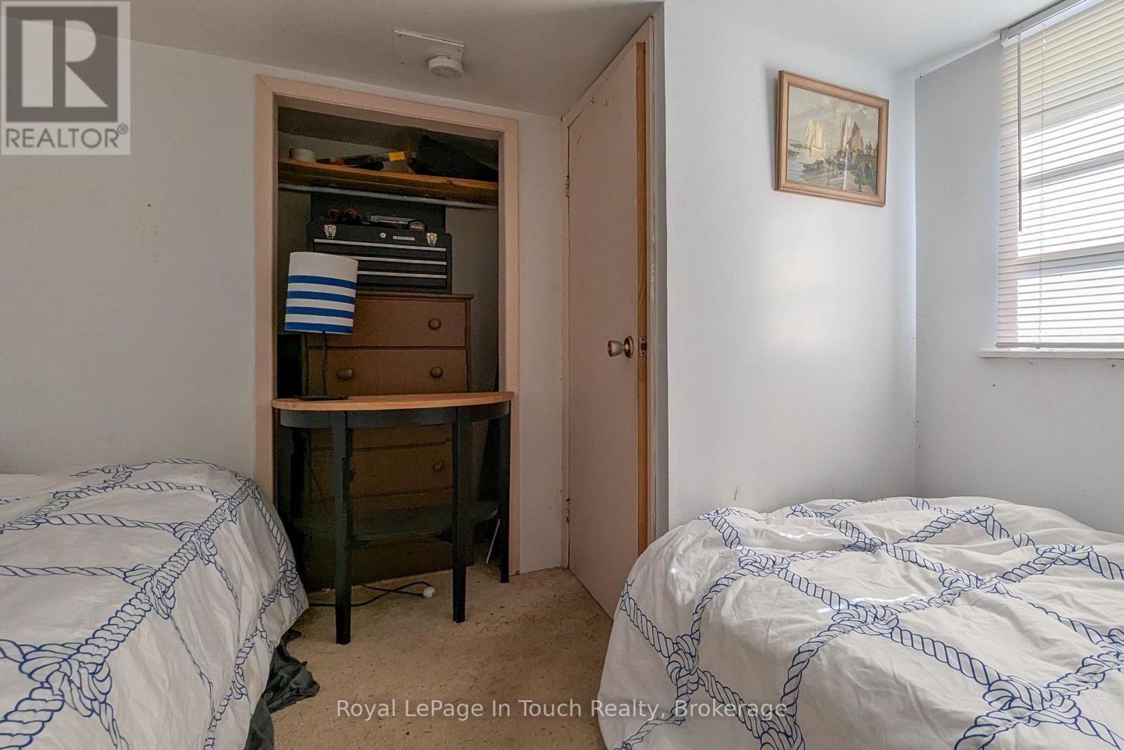 












944 RIVER ROAD E

,
Wasaga Beach,




Ontario
L9Z2P3


