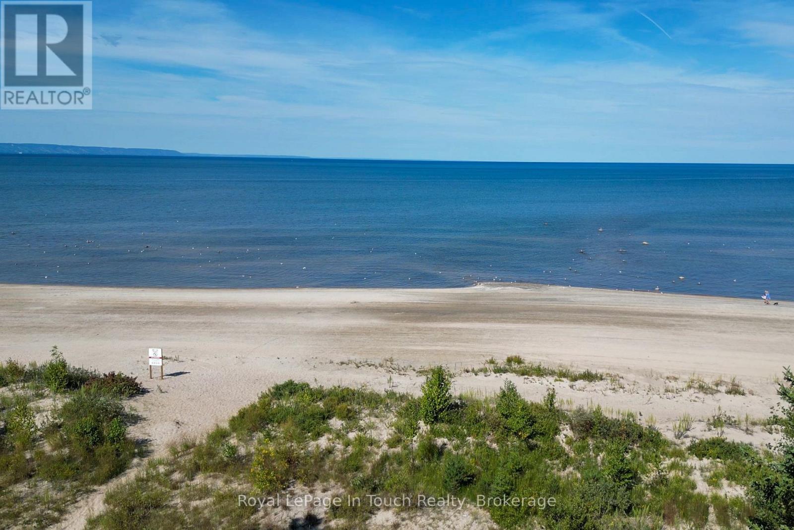 












944 RIVER ROAD E

,
Wasaga Beach,




Ontario
L9Z2P3

