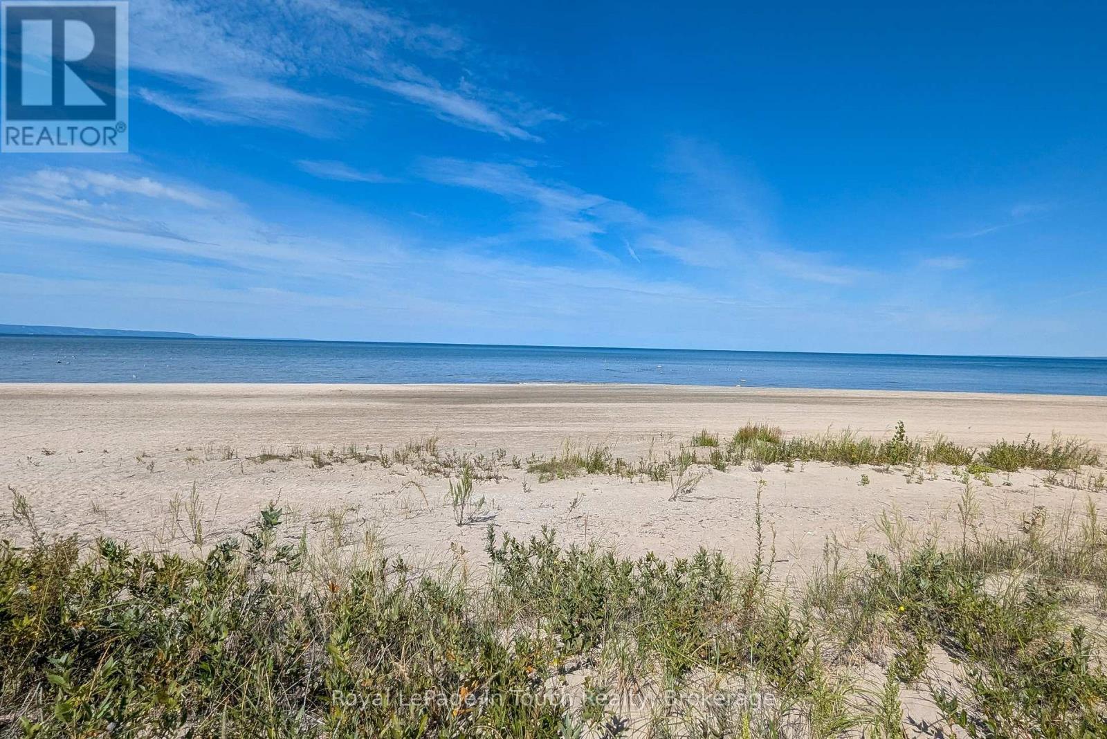 












944 RIVER ROAD E

,
Wasaga Beach,




Ontario
L9Z2P3

