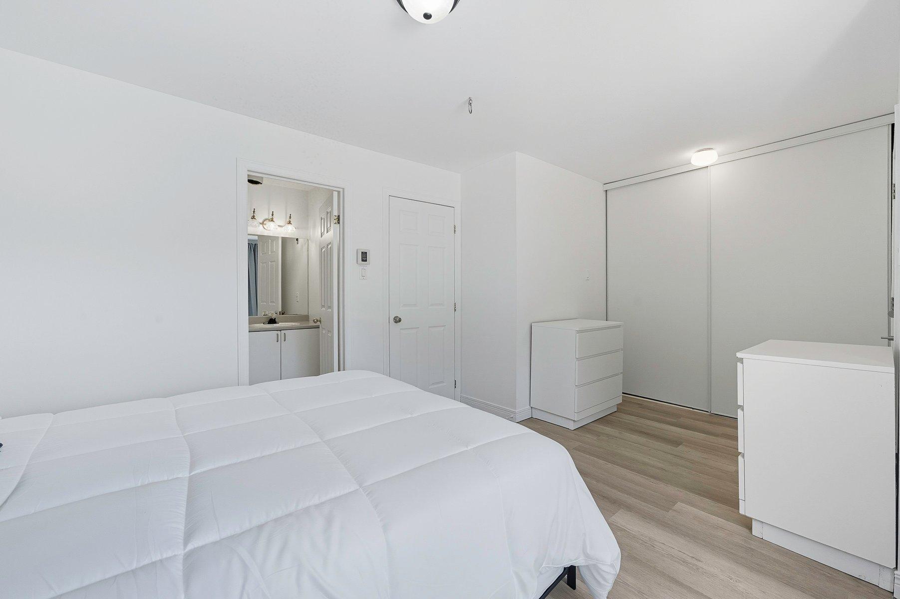 









111


Rue Rabellino

,
Mont-Tremblant,




QC
J8E1H9

