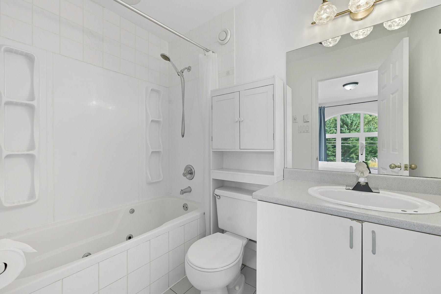 









111


Rue Rabellino

,
Mont-Tremblant,




QC
J8E1H9

