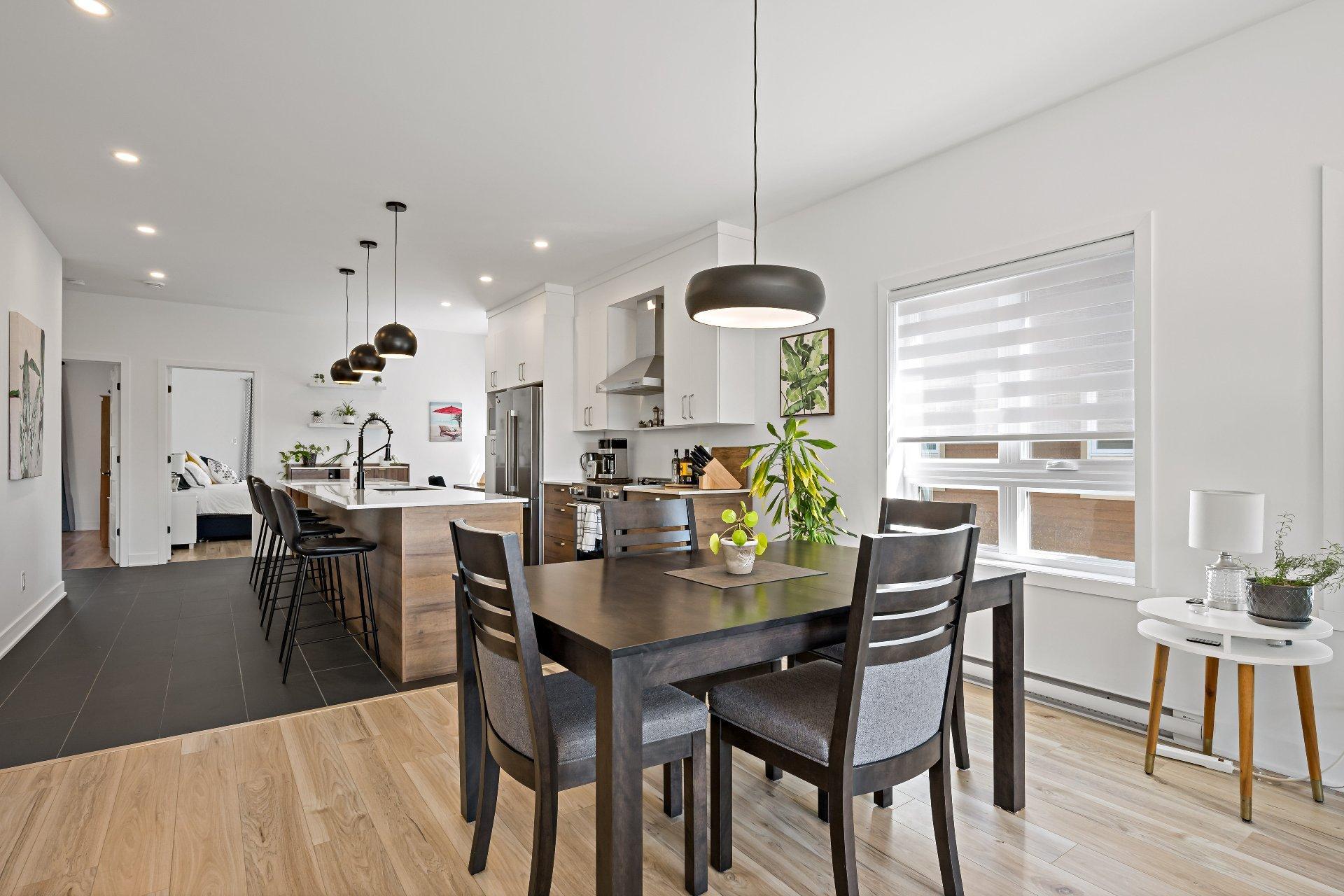 









281


Rue Principale

, 202,
Saint-Donat,




QC
J0T2C0

