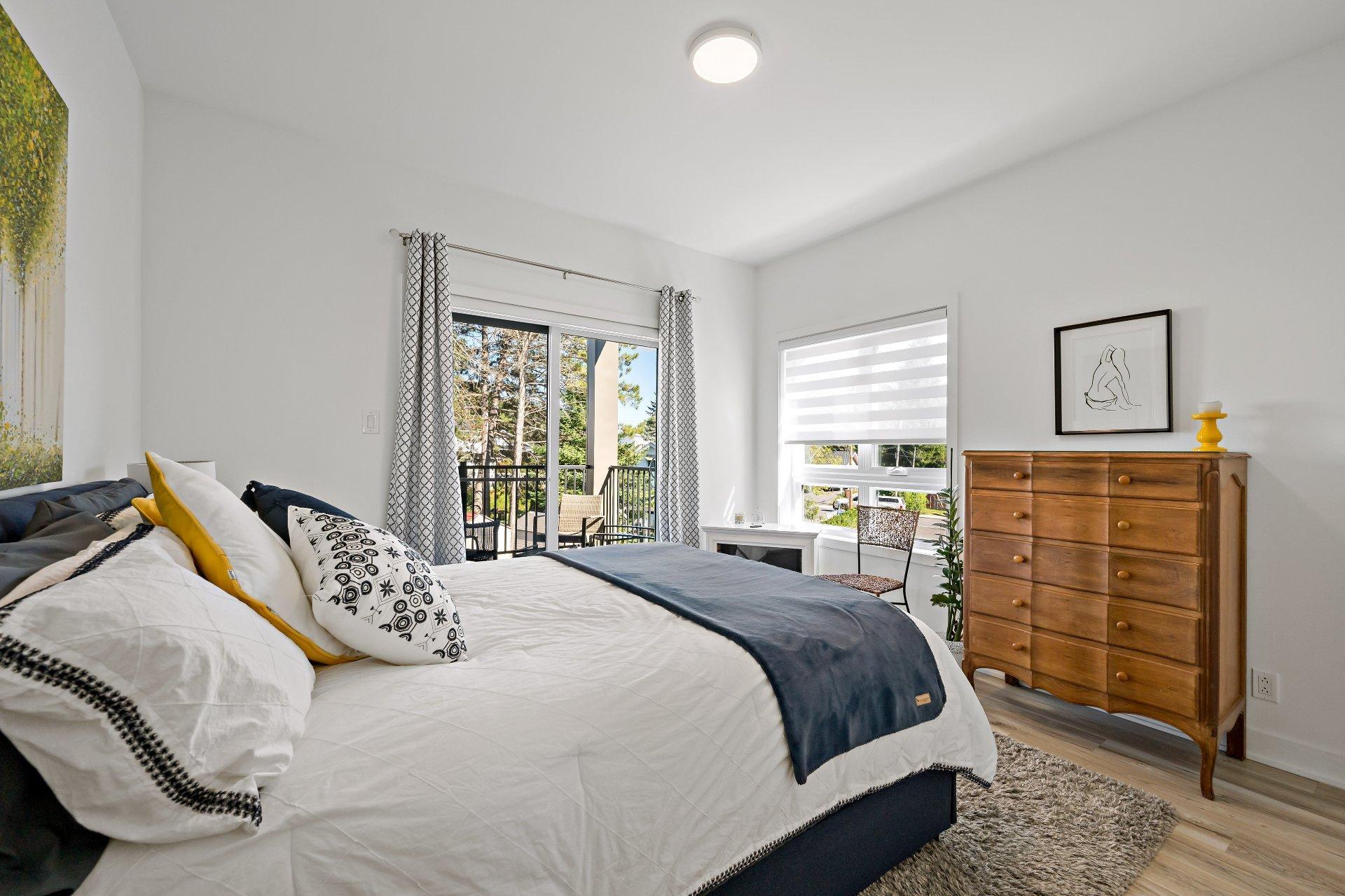 









281


Rue Principale

, 202,
Saint-Donat,




QC
J0T2C0

