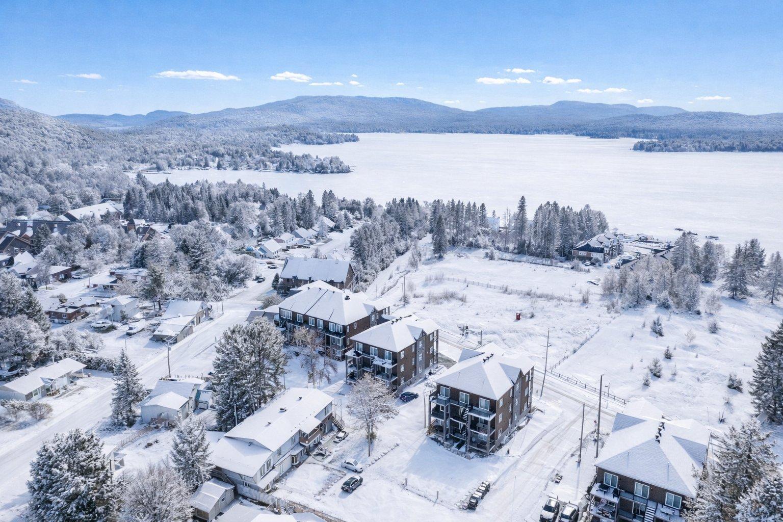 









281


Rue Principale

, 202,
Saint-Donat,




QC
J0T2C0

