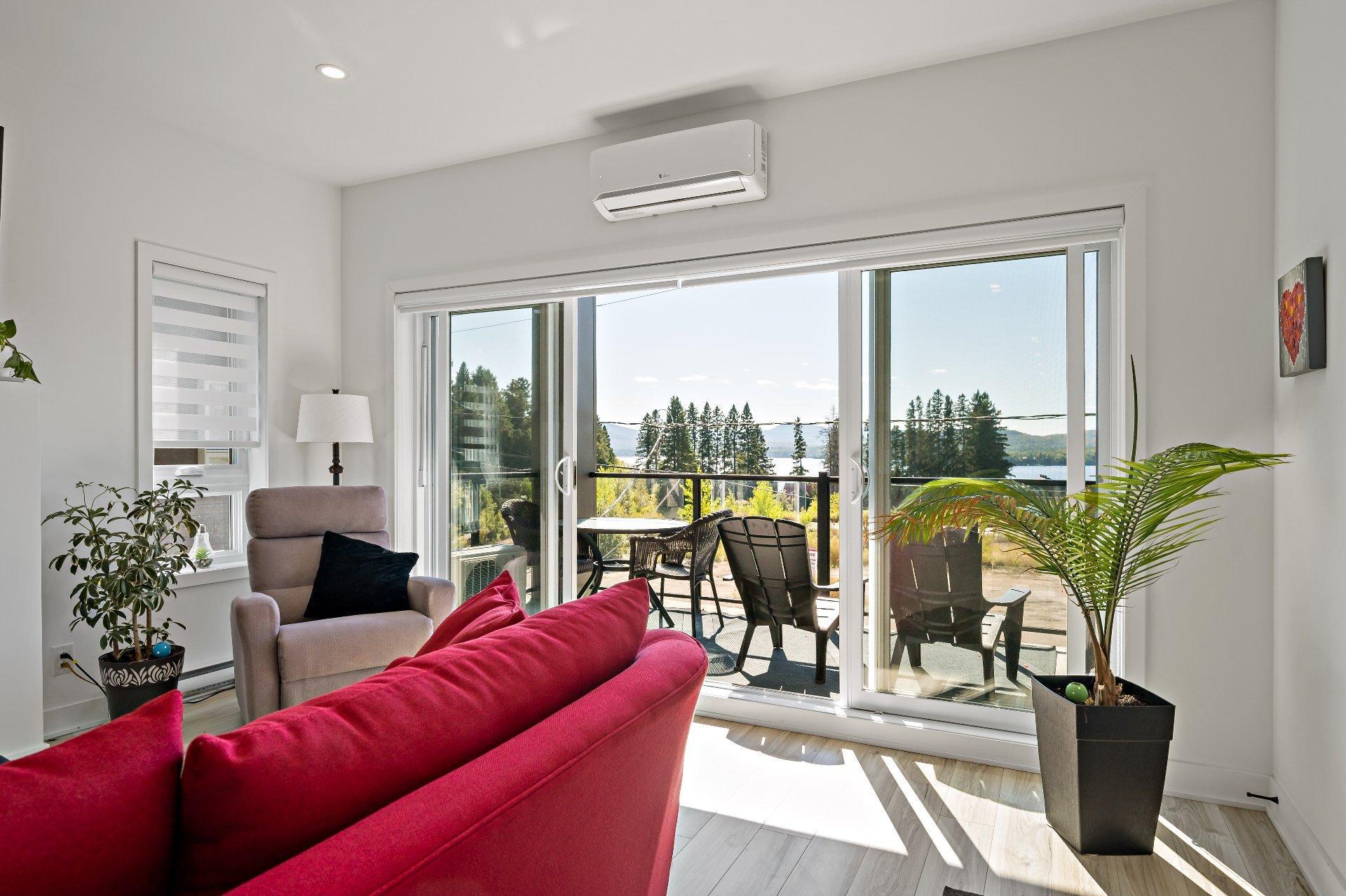 









281


Rue Principale

, 202,
Saint-Donat,




QC
J0T2C0

