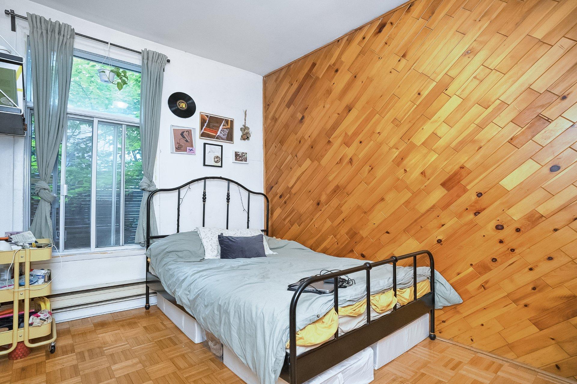 









4539

 - 4543


Av. De Lorimier

,
Montréal (Le Plateau-Mont-Royal),




QC
H2H2B4

