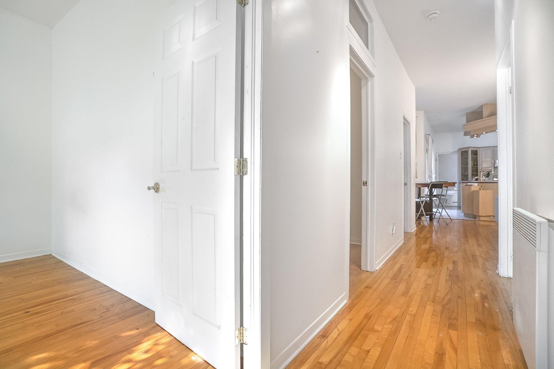 









4539

 - 4543


Av. De Lorimier

,
Montréal (Le Plateau-Mont-Royal),




QC
H2H2B4

