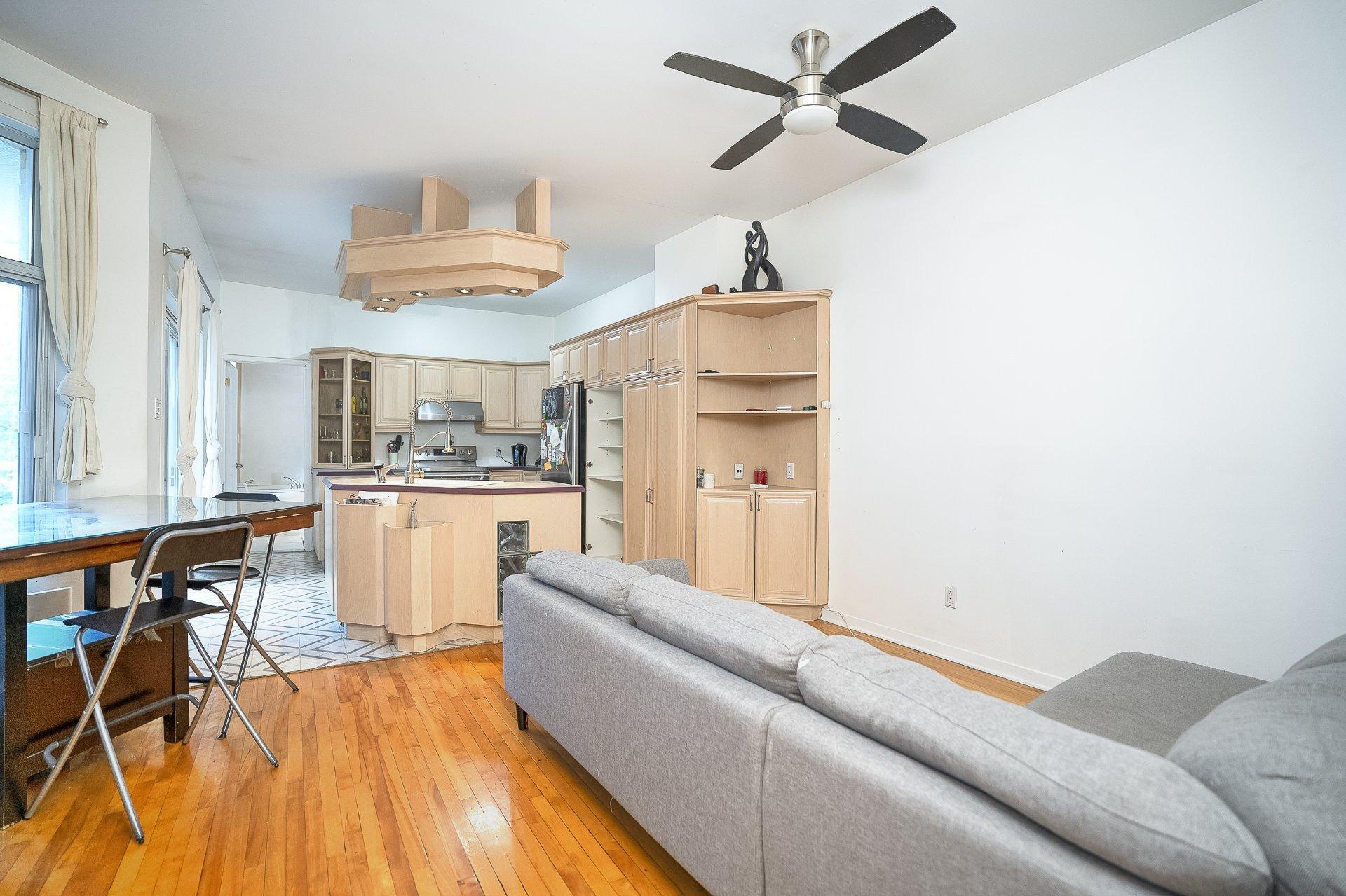 









4539

 - 4543


Av. De Lorimier

,
Montréal (Le Plateau-Mont-Royal),




QC
H2H2B4

