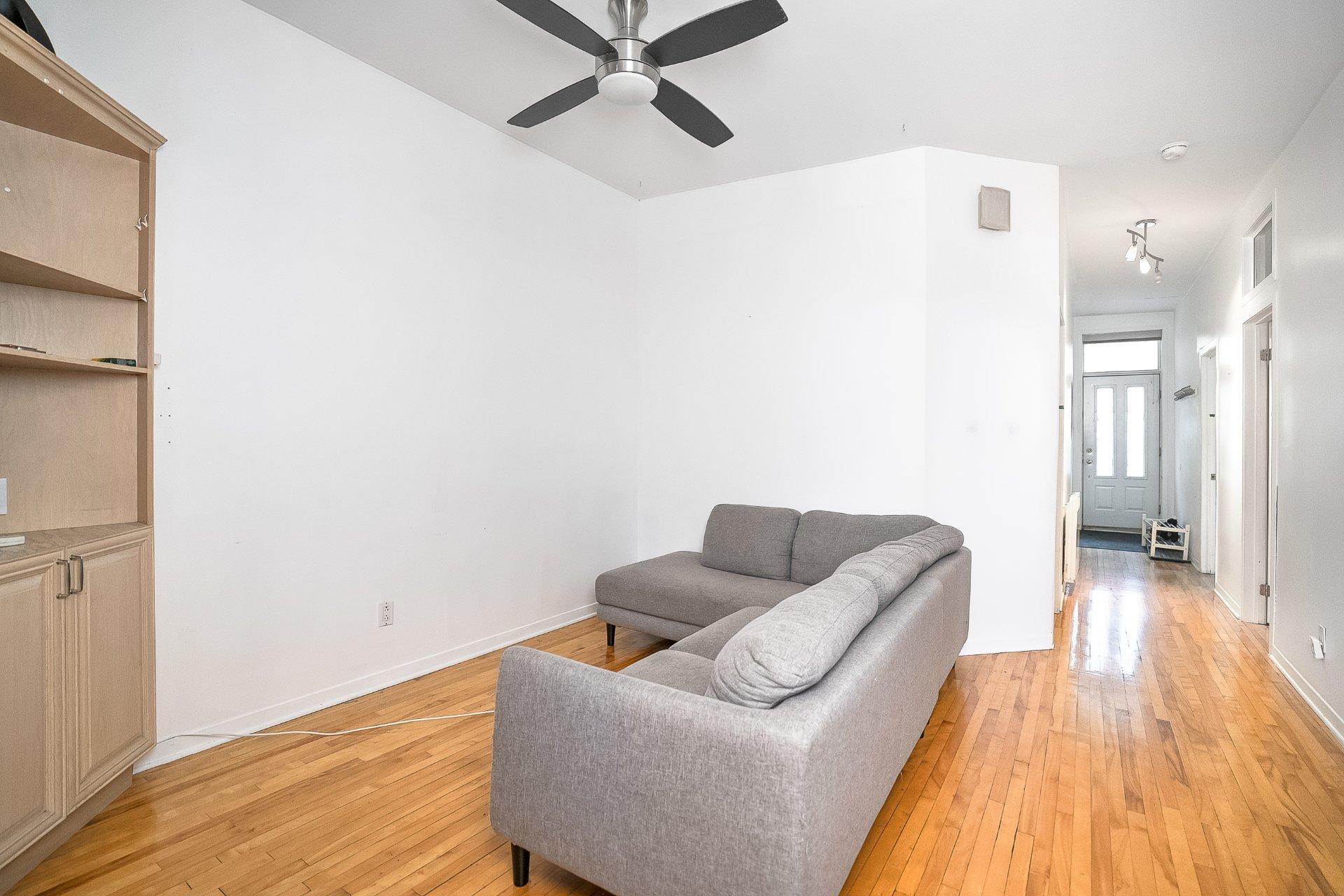 









4539

 - 4543


Av. De Lorimier

,
Montréal (Le Plateau-Mont-Royal),




QC
H2H2B4

