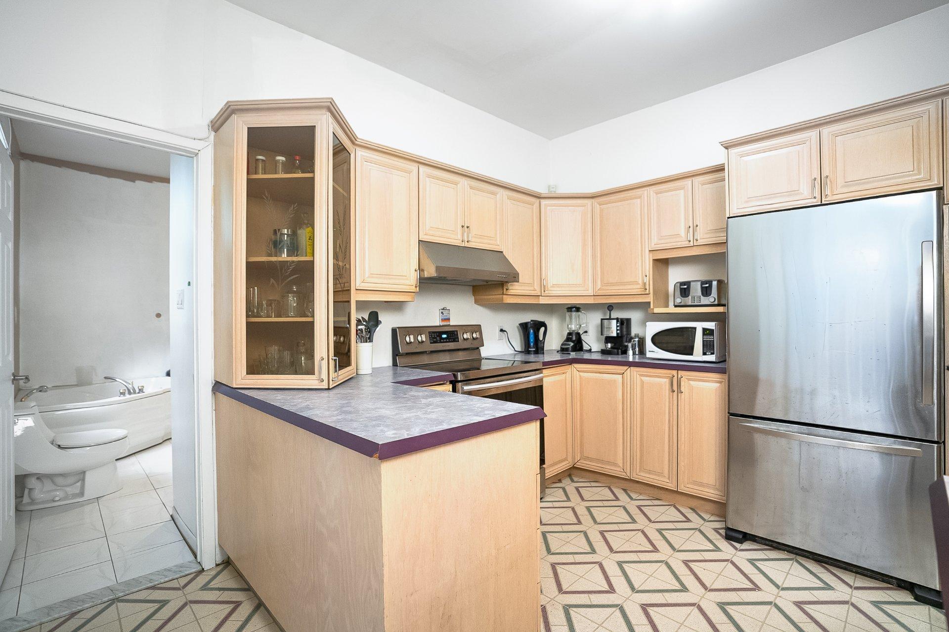 









4539

 - 4543


Av. De Lorimier

,
Montréal (Le Plateau-Mont-Royal),




QC
H2H2B4

