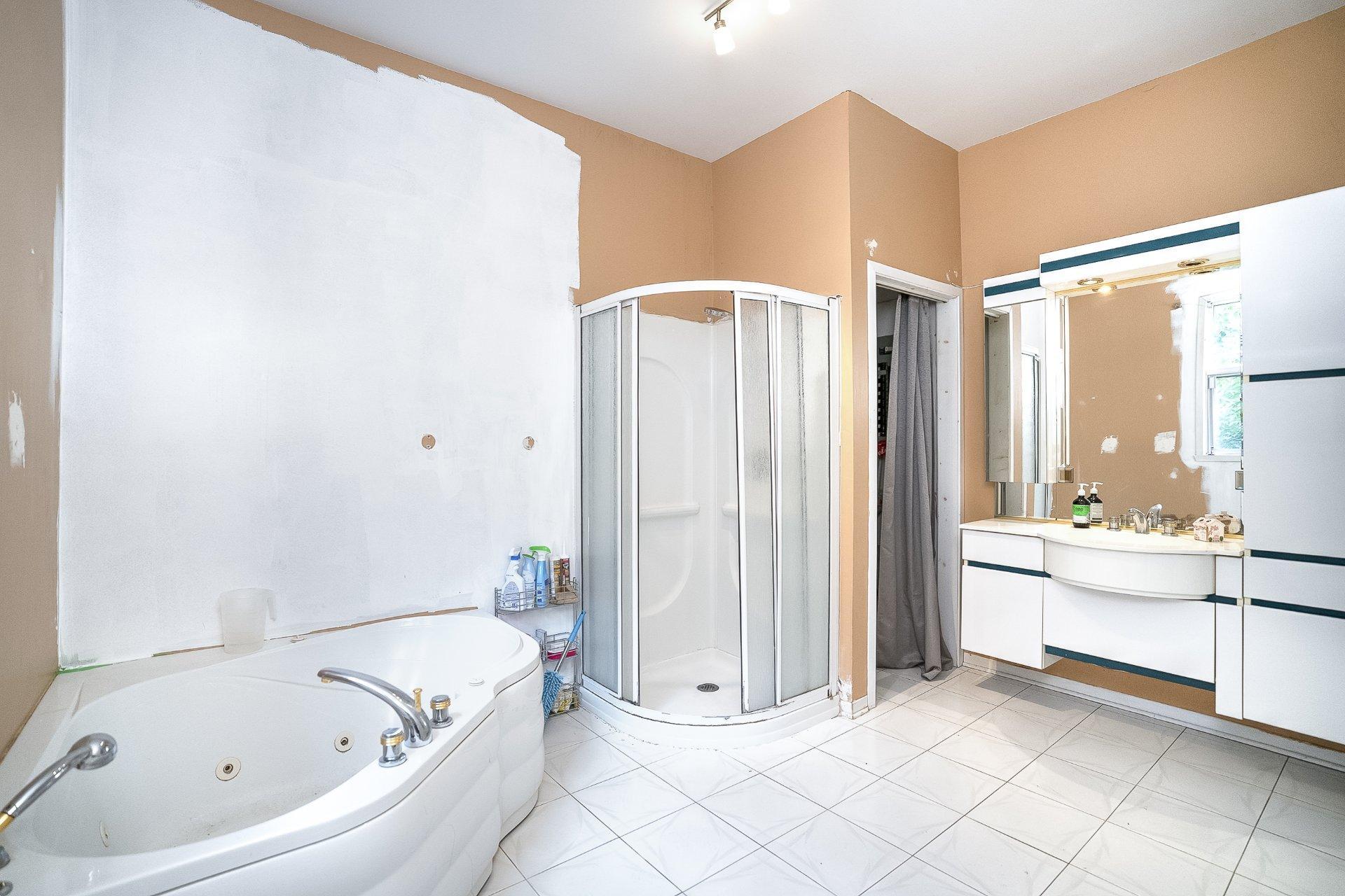 









4539

 - 4543


Av. De Lorimier

,
Montréal (Le Plateau-Mont-Royal),




QC
H2H2B4

