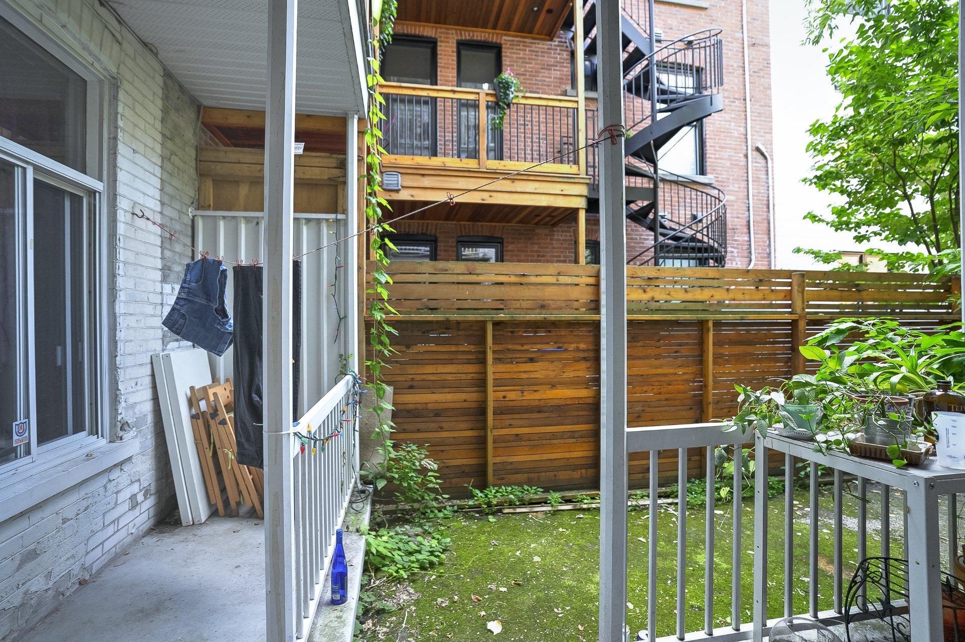 









4539

 - 4543


Av. De Lorimier

,
Montréal (Le Plateau-Mont-Royal),




QC
H2H2B4

