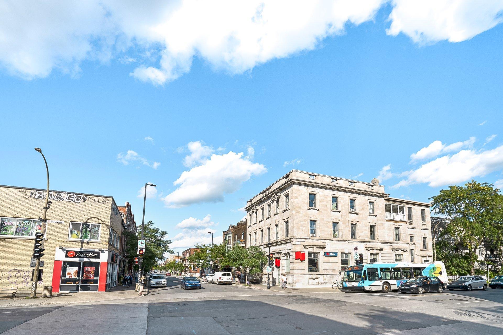 









4539

 - 4543


Av. De Lorimier

,
Montréal (Le Plateau-Mont-Royal),




QC
H2H2B4

