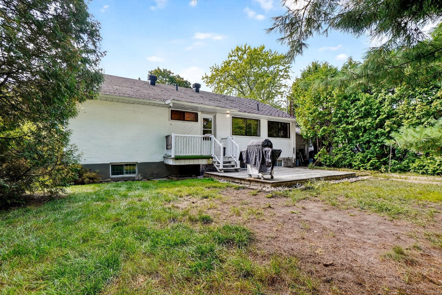 









105


Av. de Picardie

,
Saint-Lambert,




QC
J4S1H9

