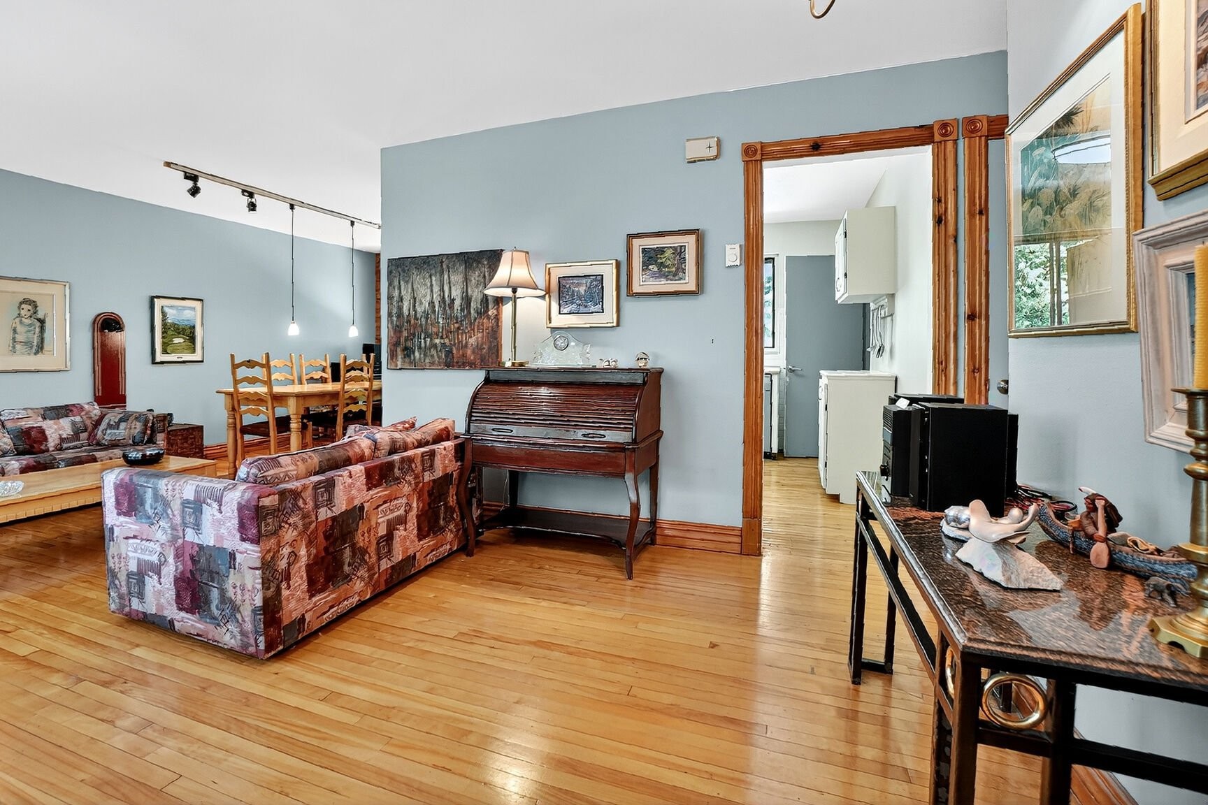 









105


Av. de Picardie

,
Saint-Lambert,




QC
J4S1H9

