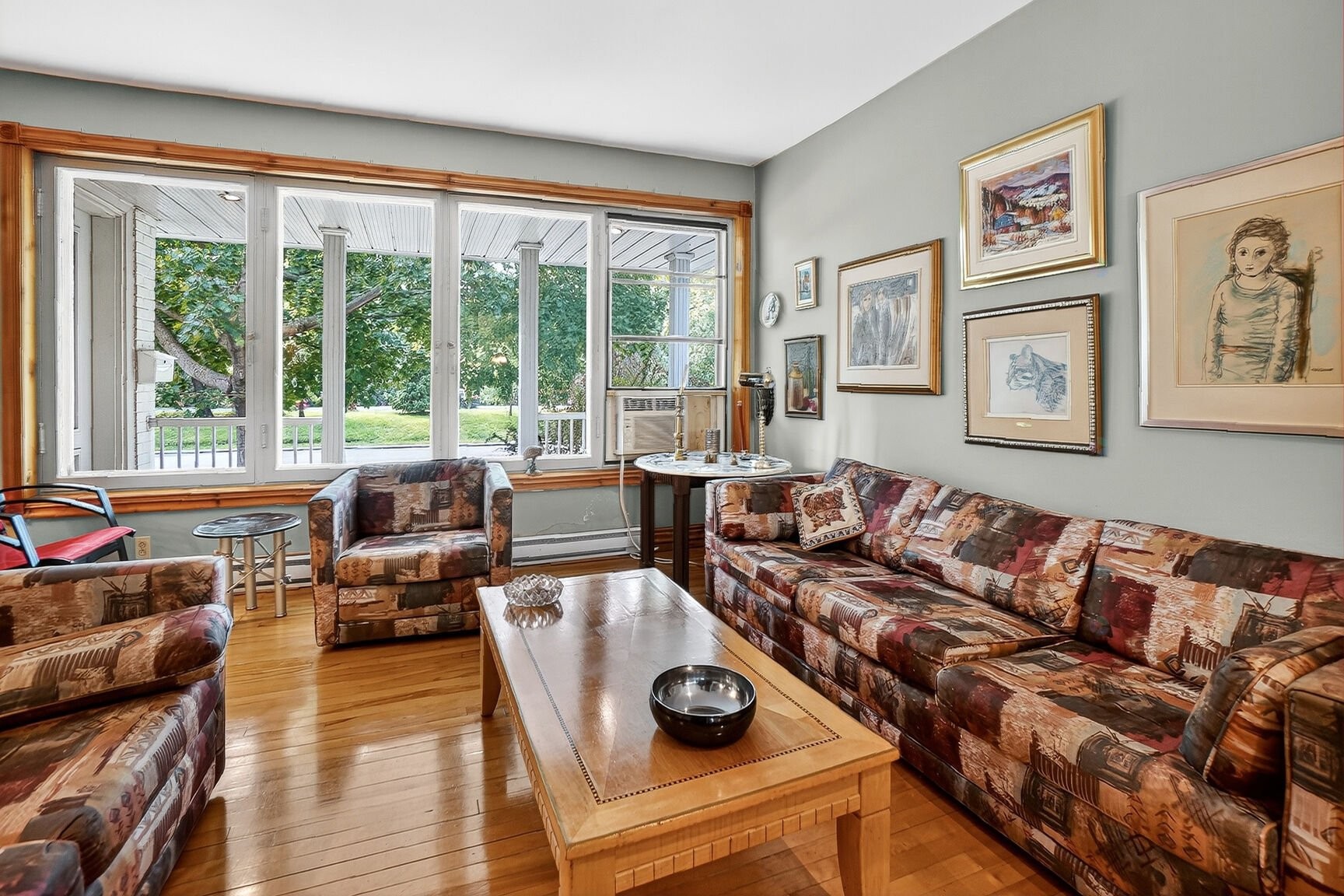 









105


Av. de Picardie

,
Saint-Lambert,




QC
J4S1H9

