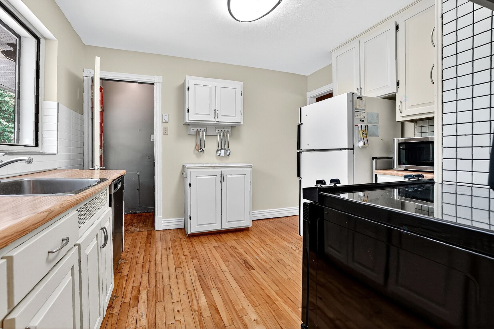 









105


Av. de Picardie

,
Saint-Lambert,




QC
J4S1H9

