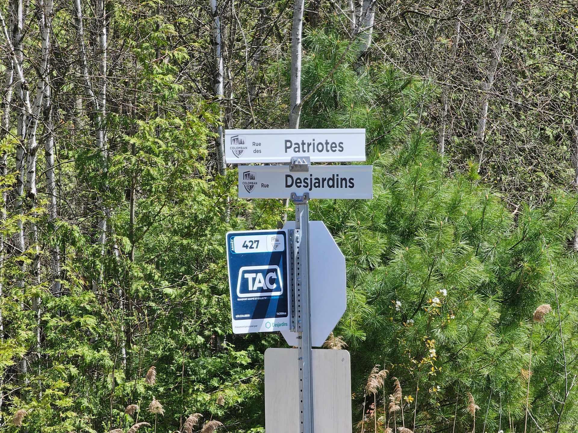 









240


Rue des Patriotes

,
Saint-Colomban,







QC
J5K2H1

