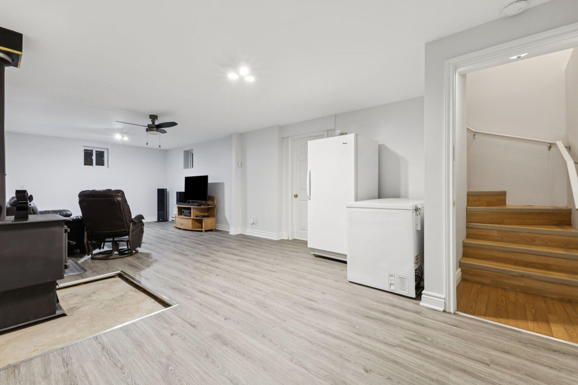 









30


Ch. des Cavernes

,
Cantley,




QC
J8V3H6

