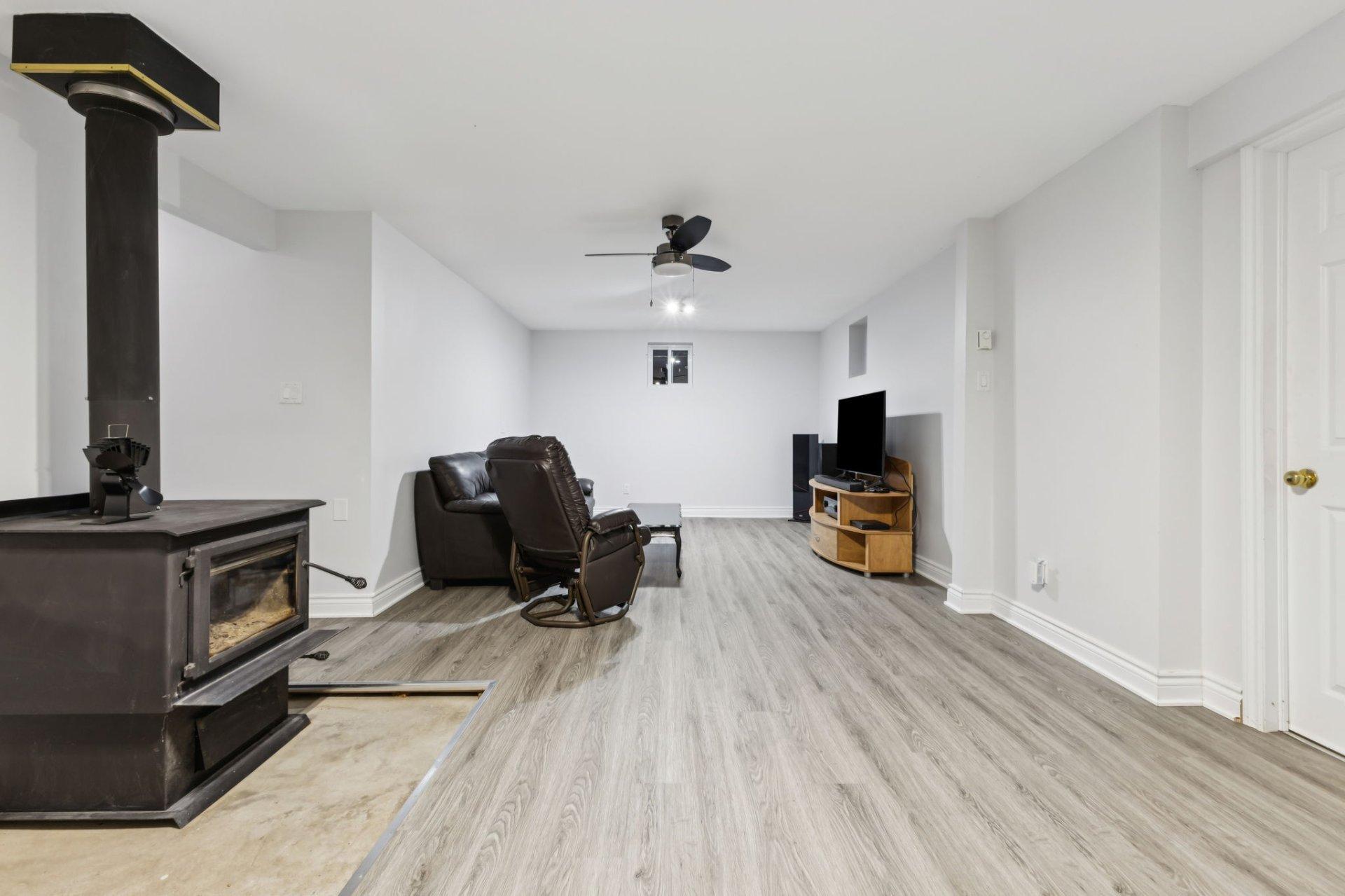 









30


Ch. des Cavernes

,
Cantley,




QC
J8V3H6

