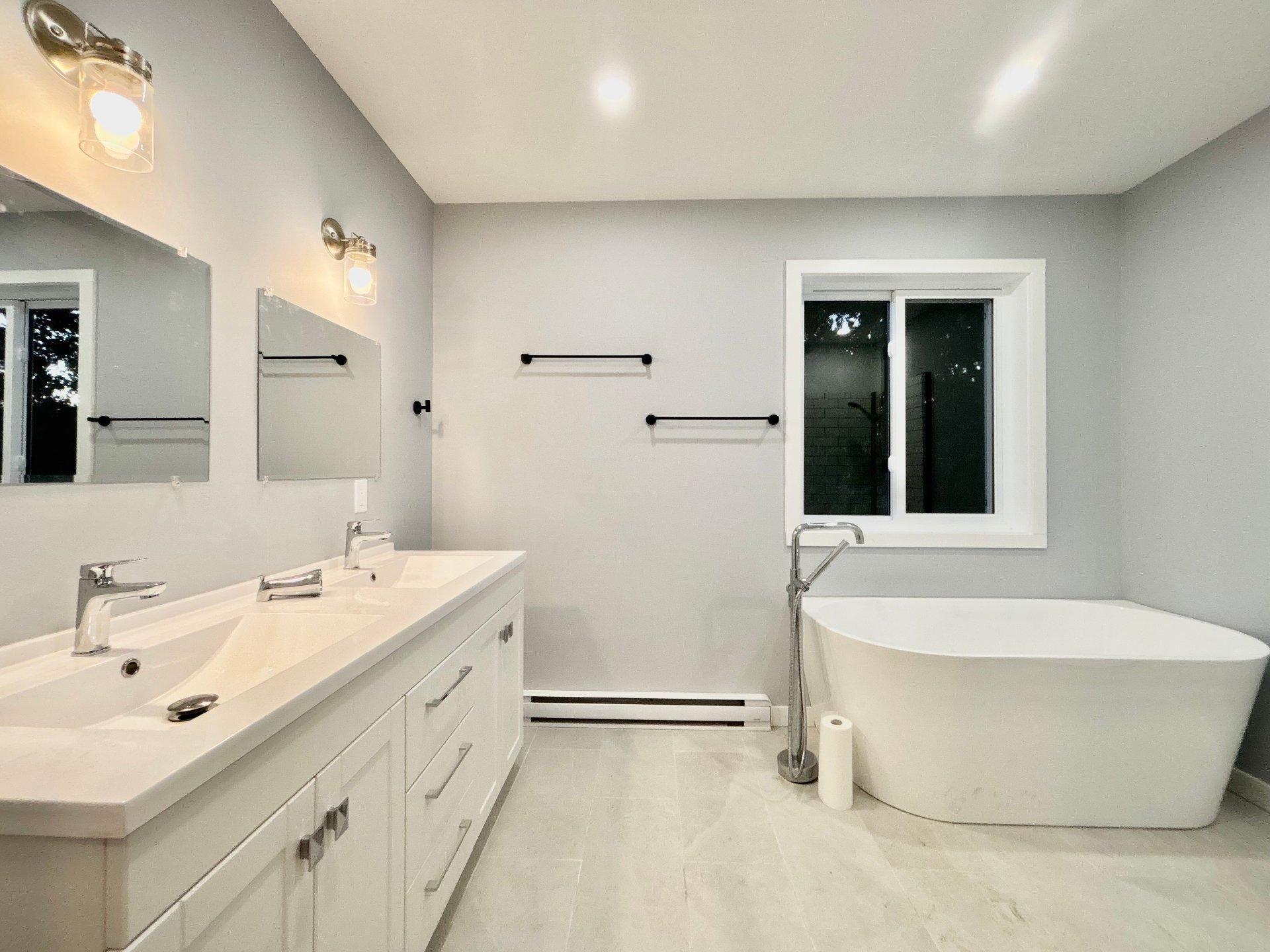









28


45e Avenue

,
Sainte-Marthe-sur-le-Lac,




QC
J0N1P0


