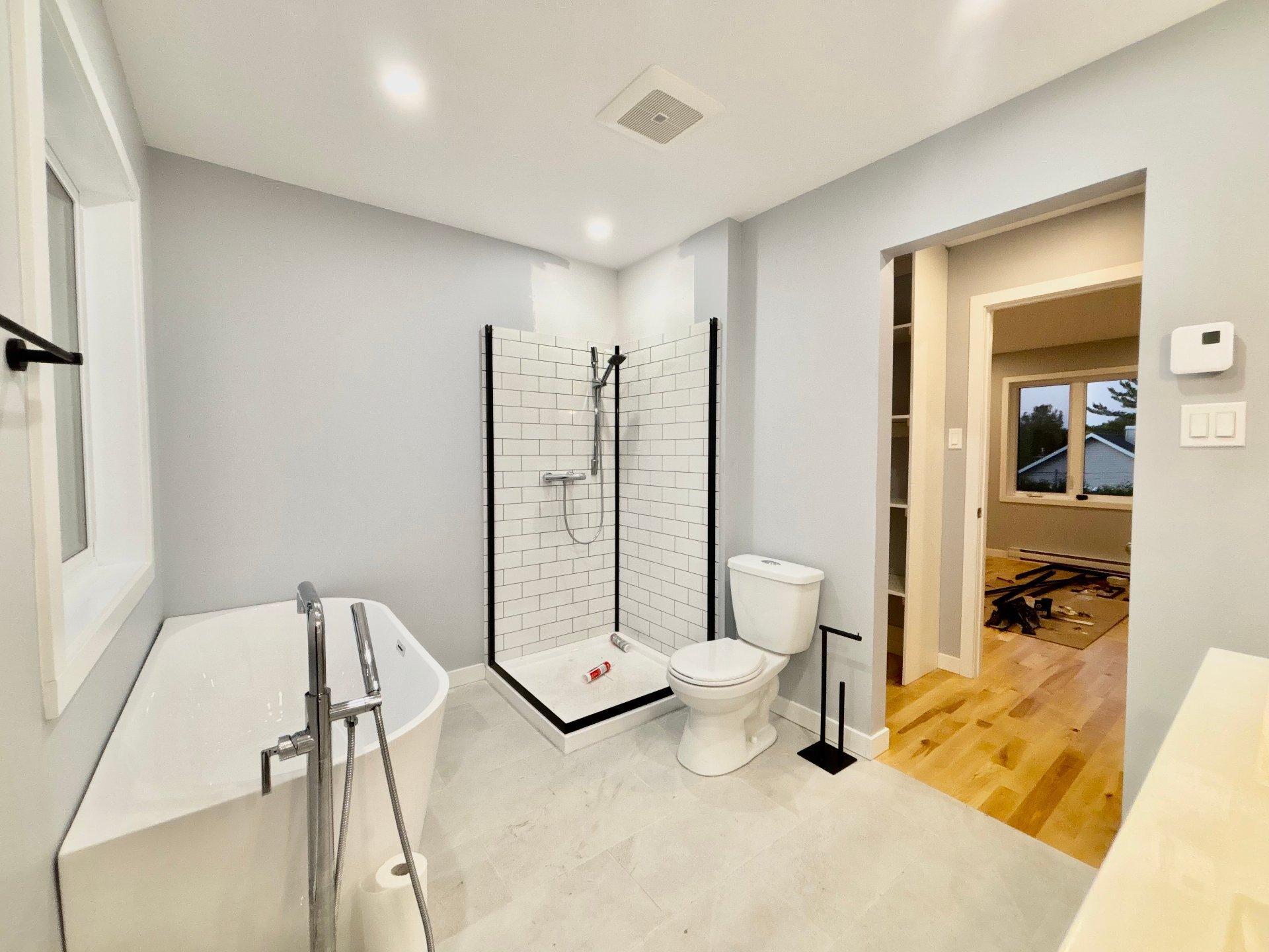 









28


45e Avenue

,
Sainte-Marthe-sur-le-Lac,




QC
J0N1P0

