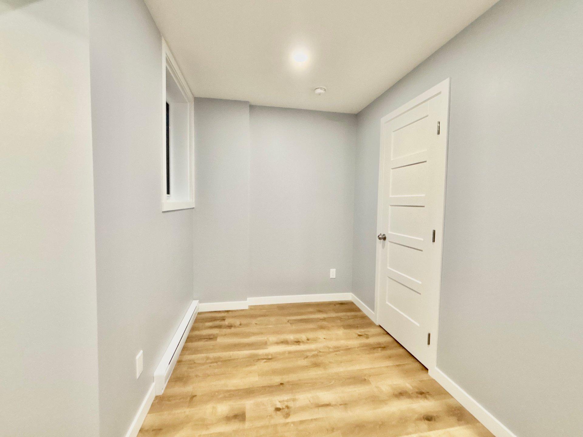 









28


45e Avenue

,
Sainte-Marthe-sur-le-Lac,




QC
J0N1P0

